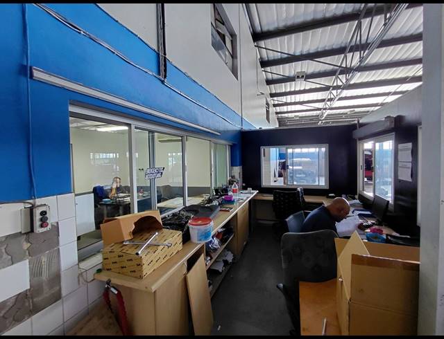 5,599M² OFFICE TO LET IN RANDJESPARK
